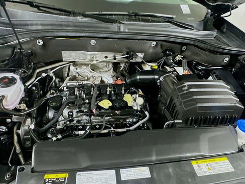 Used 2024 Volkswagen Atlas SE image 35