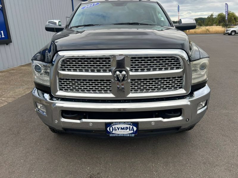 Used 2017 RAM 3500 Laramie w/ Snow Chief Group AWD/4WD image 3