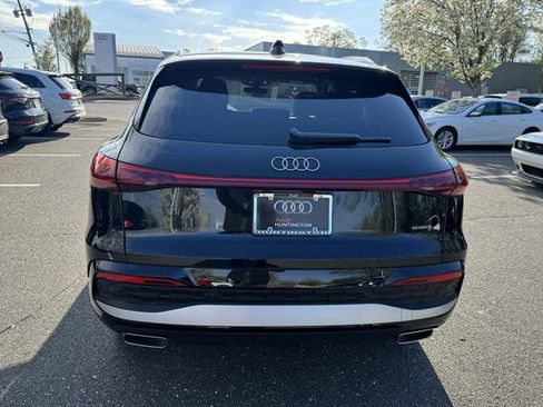 Used 2025 Audi Q5 Premium w/ Convenience Package image 6