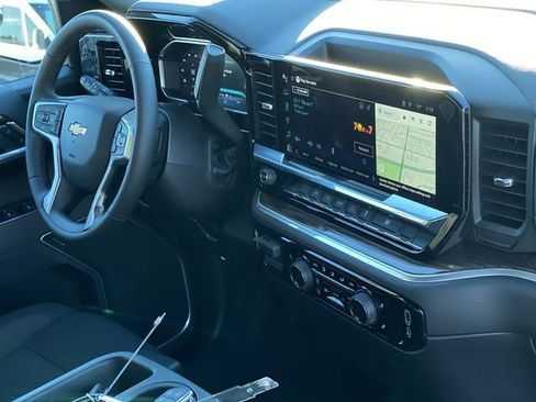 Certified 2026 Chevrolet Silverado 1500 LT w/ LPO, Liner Protection Package AWD/4WD image 44