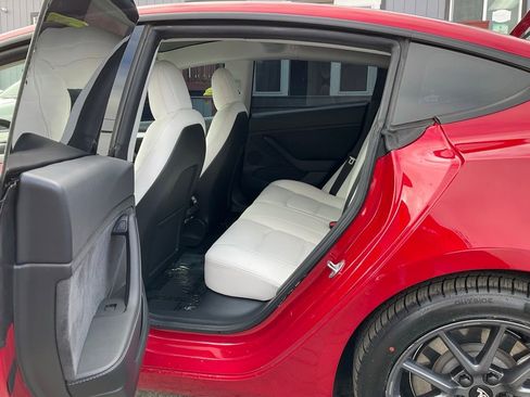 Used 2021 Tesla Model 3 Standard Range Plus image 7