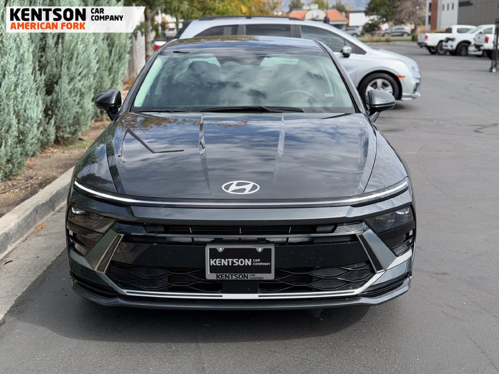Used 2025 Hyundai Sonata SEL FWD image 2