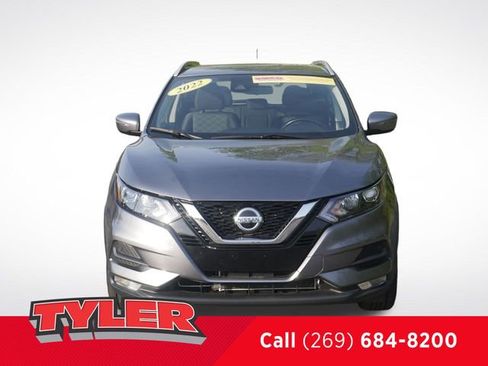 Used 2022 Nissan Rogue Sport SV AWD/4WD image 2