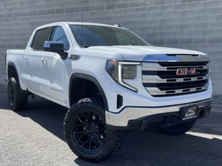 Used 2023 GMC Sierra 1500 SLE image 1