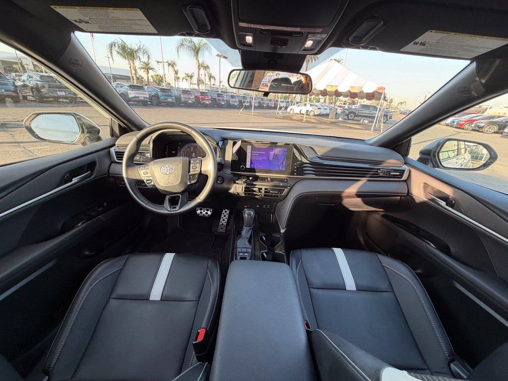 Used 2025 Toyota Camry SE FWD image 11