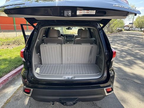 Used 2018 Toyota Highlander Limited Platinum image 20