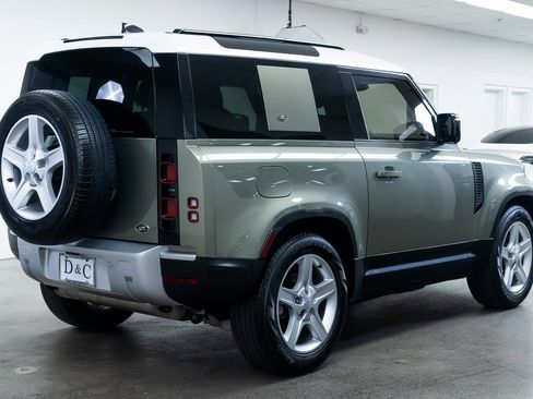 Used 2022 Land Rover Defender 90 image 6