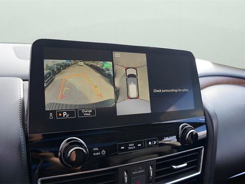 Used 2023 Nissan Armada SL w/ Captain's Chairs Package image 23