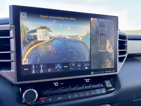 Used 2024 Toyota Tundra Limited image 38