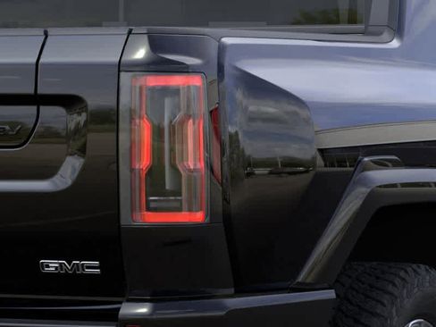 New 2025 GMC Hummer EV 3X w/ LPO, Sport Package AWD/4WD image 11