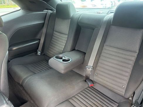 Used 2014 Dodge Challenger R/T RWD image 14