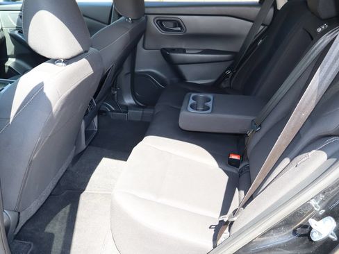 Used 2024 Nissan Rogue S FWD image 5