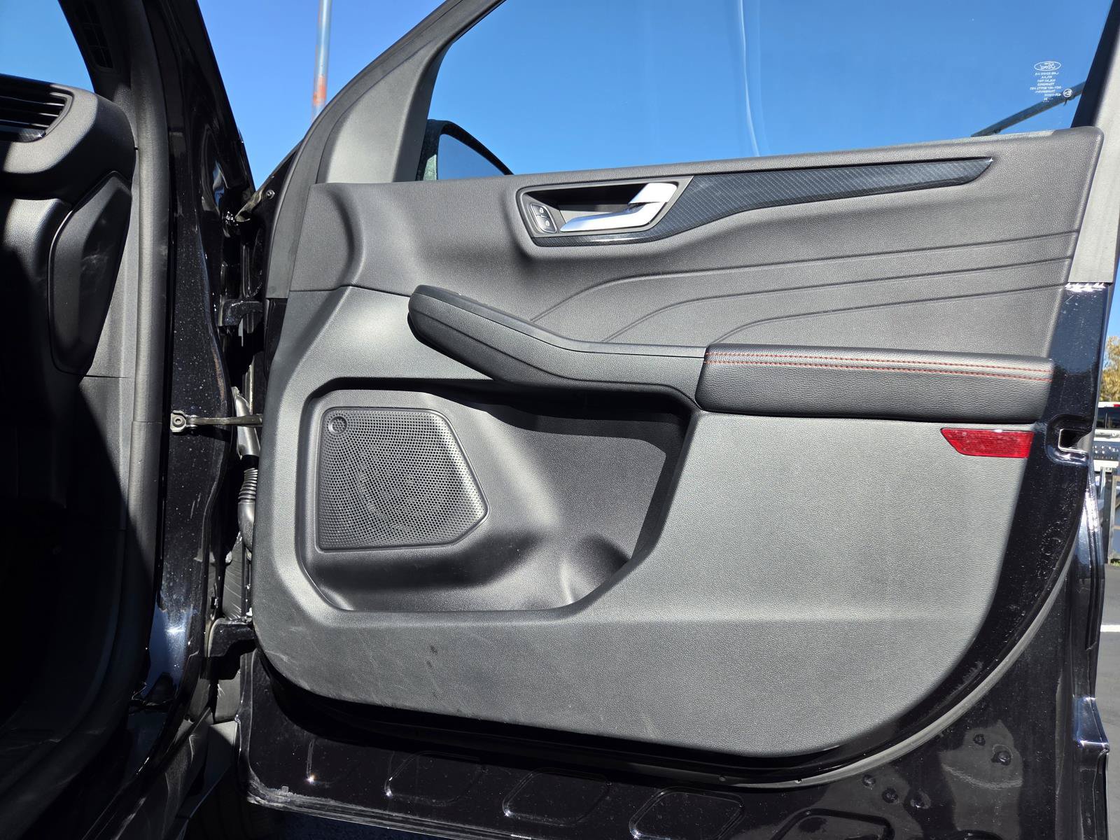 Used 2025 Ford Escape ST-Line AWD/4WD image 22
