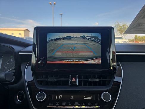 Used 2025 Toyota Corolla LE w/ LE Premium Package FWD image 21