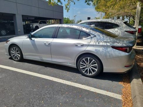 Used 2019 Lexus ES 350 image 3