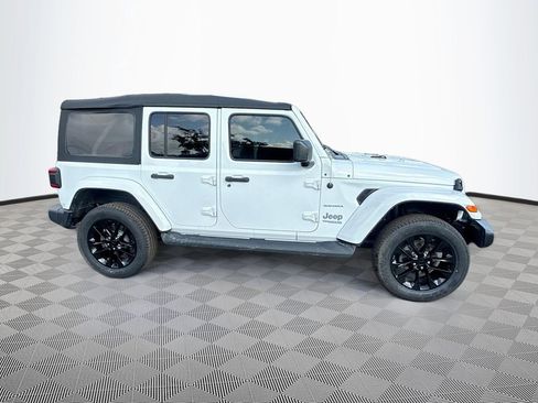 Used 2022 Jeep Wrangler Unlimited Sahara w/ Safety Group image 5