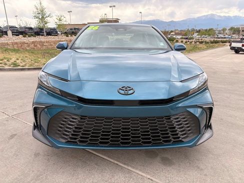 Used 2026 Toyota Camry SE FWD image 2