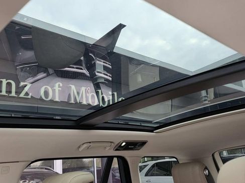 Used 2018 Land Rover Range Rover HSE image 26