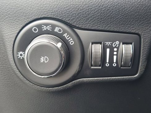 New 2026 Jeep Compass Latitude image 24