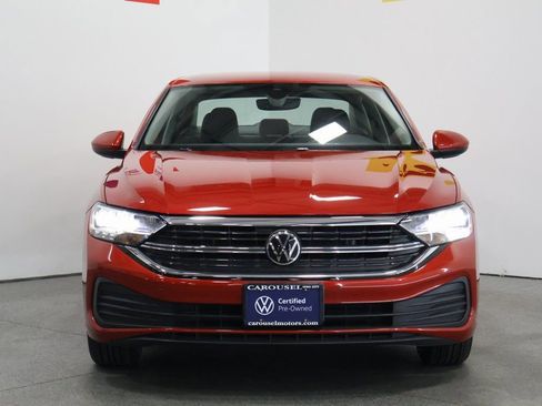 Certified 2023 Volkswagen Jetta SE image 6