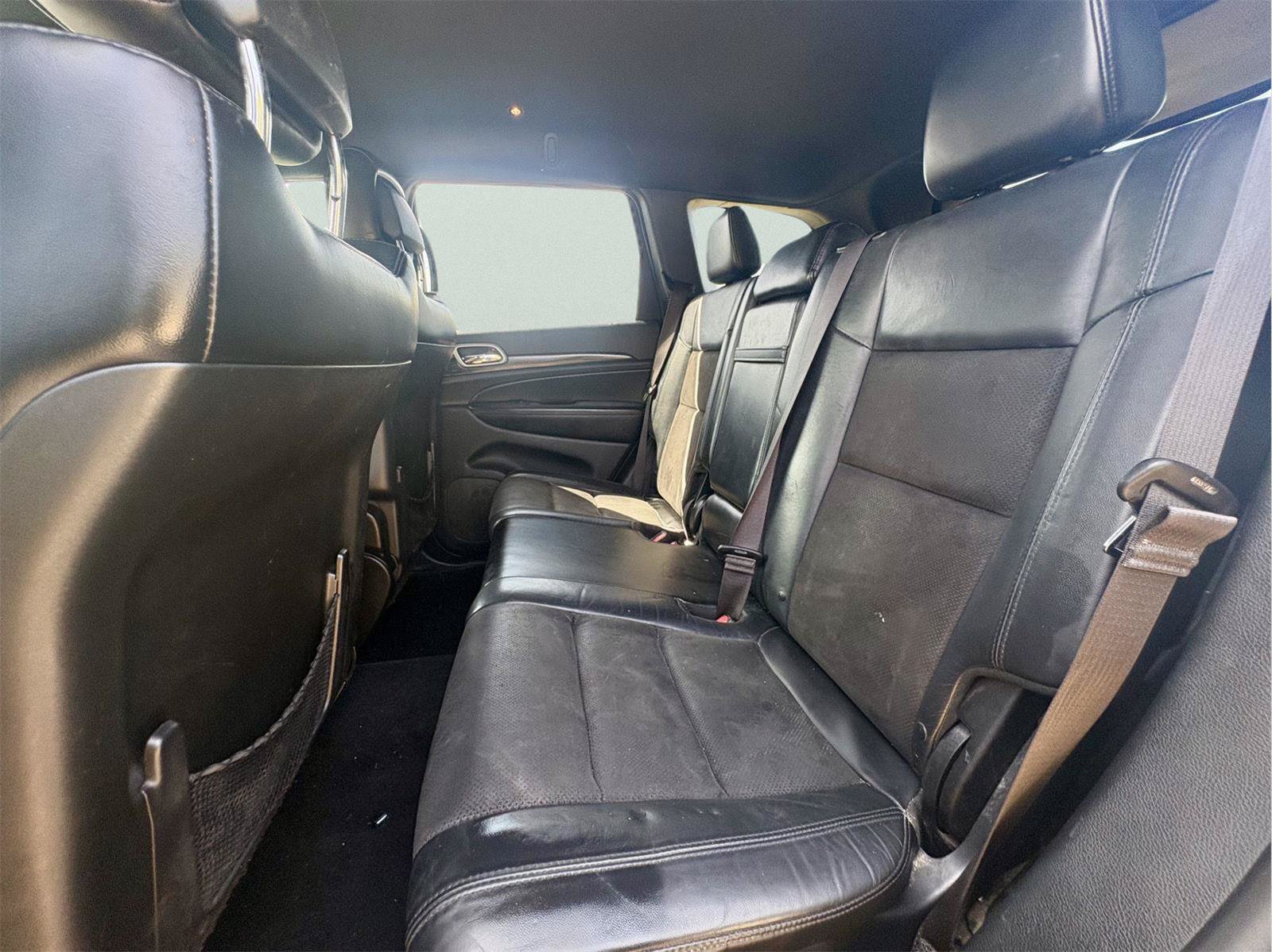 Used 2019 Jeep Grand Cherokee Altitude RWD image 11