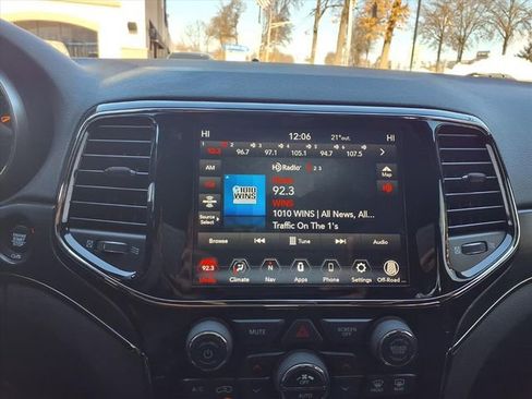 Used 2020 Jeep Grand Cherokee Limited X image 20