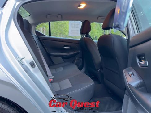 Used 2022 Nissan Sentra SV FWD image 16