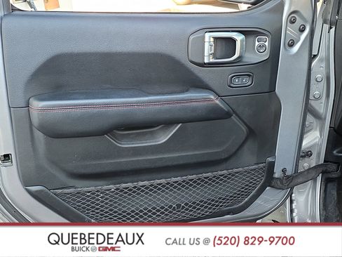 Used 2018 Jeep Wrangler Unlimited Rubicon AWD/4WD image 9