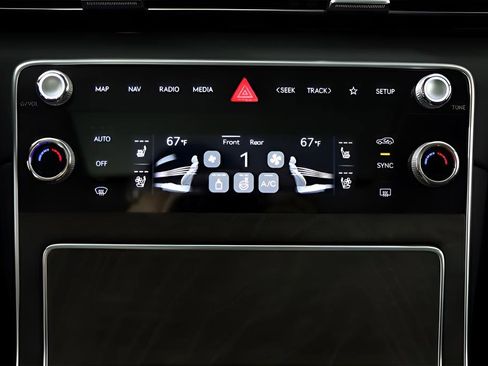 New 2025 Genesis GV80 3.5T Prestige image 31