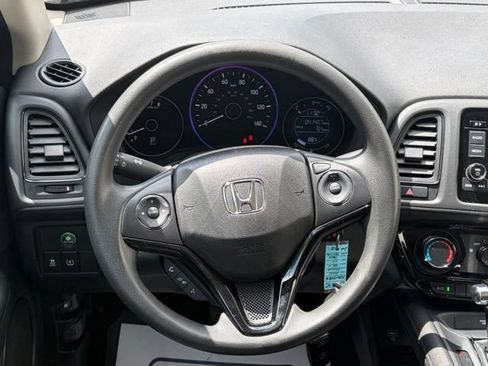 Used 2022 Honda HR-V LX image 34