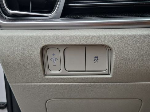Certified 2025 Kia Sorento S w/ Panoramic Sunroof Package FWD image 25