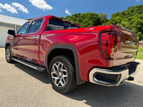 Used 2022 GMC Sierra 1500 SLT w/ SLT Premium Plus Package AWD/4WD image 7