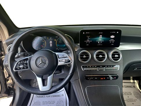 Used 2021 Mercedes-Benz GLC 300 4MATIC image 27