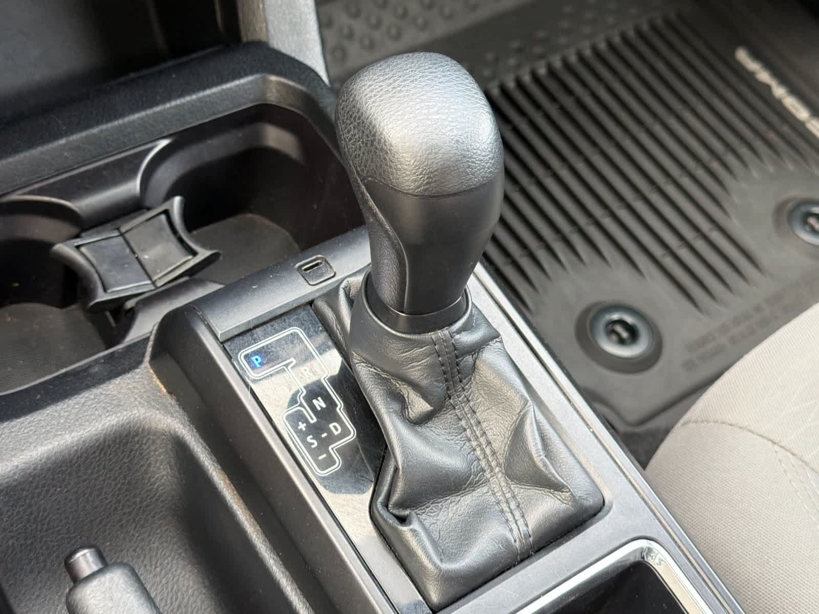 Used 2019 Toyota Tacoma SR w/ SR Convenience Package RWD image 21