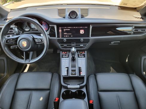 Certified 2023 Porsche Macan S AWD/4WD image 12