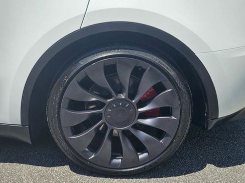 Used 2023 Tesla Model Y Performance AWD/4WD image 19