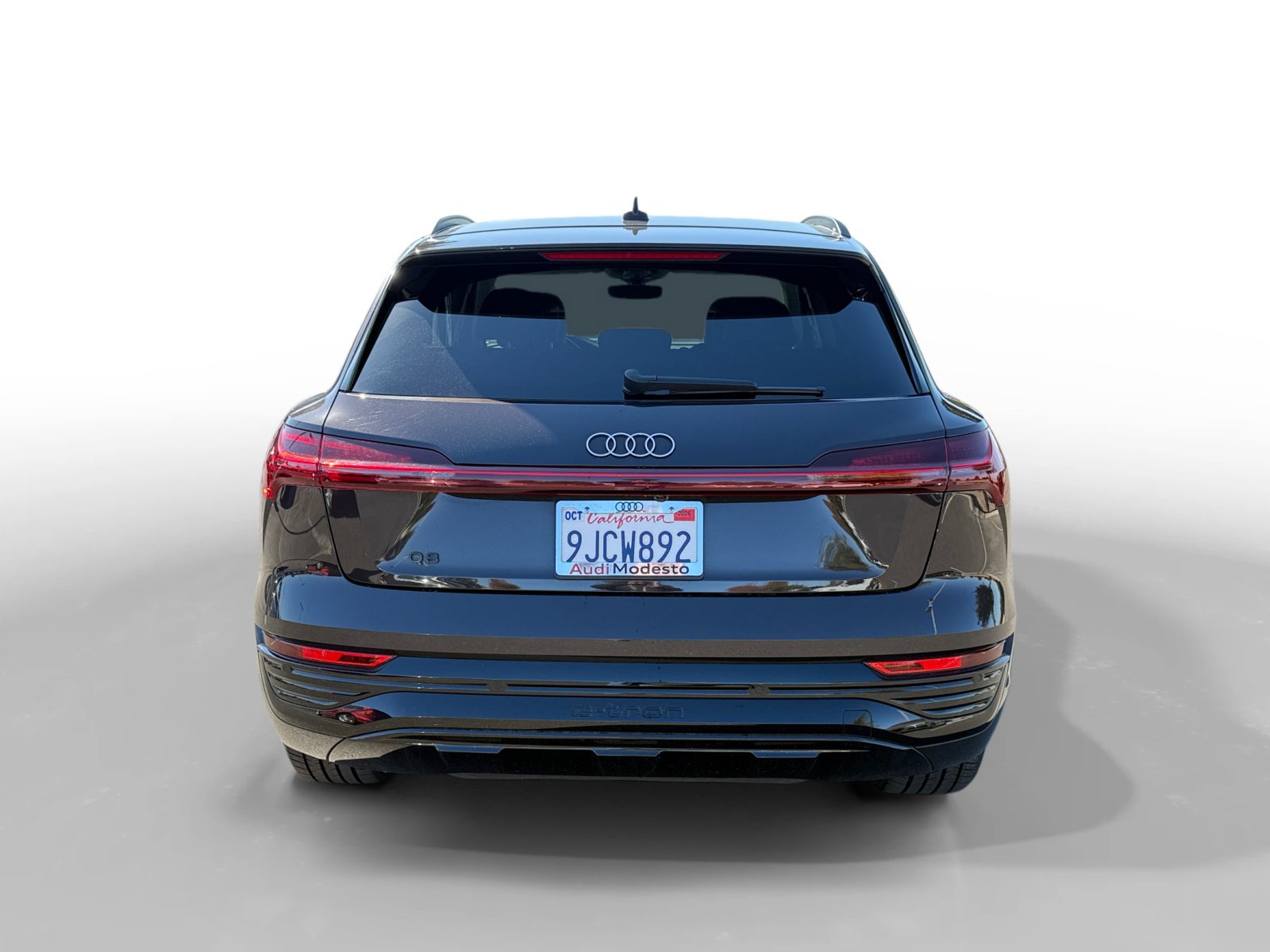 Used 2024 Audi Q8 e-tron Premium Plus AWD/4WD image 4