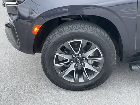 Used 2023 Chevrolet Suburban Z71 w/ Luxury Package image 33