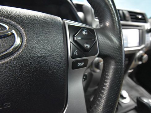 Used 2018 Toyota 4Runner 4WD image 12