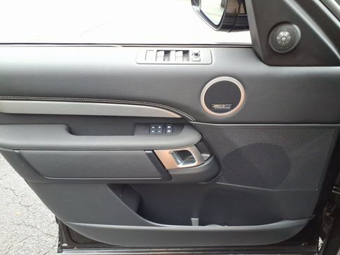 Certified 2024 Land Rover Discovery Dynamic SE image 27