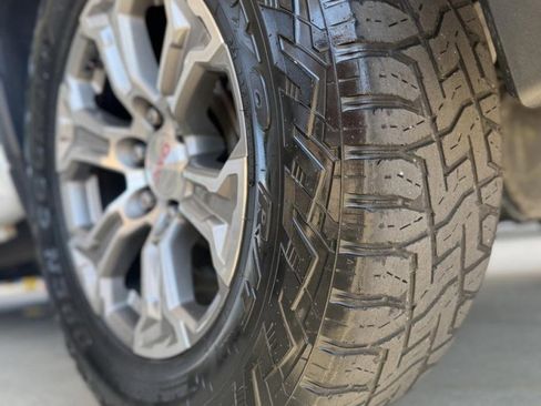 Used 2021 GMC Sierra 1500 SLT w/ SLT Convenience Package image 18