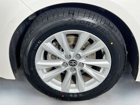 Used 2024 Toyota Corolla SE FWD image 25