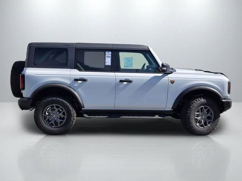 New 2025 Ford Bronco Badlands AWD/4WD image 3