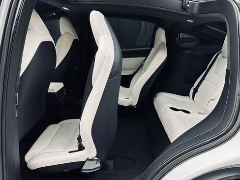 Used 2020 Tesla Model X Performance AWD/4WD image 25