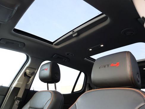 Used 2023 GMC Acadia AT4 w/ Technology Package image 50