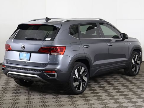 Used 2023 Volkswagen Taos SEL AWD/4WD image 13