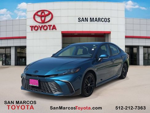 Used 2026 Toyota Camry SE w/ Convenience Package FWD image 1