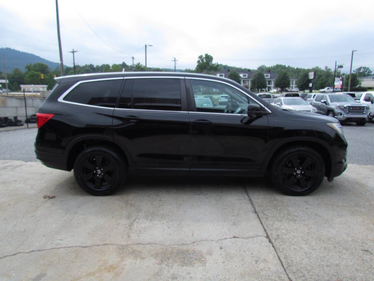 Used 2017 Honda Pilot EX-L image 6