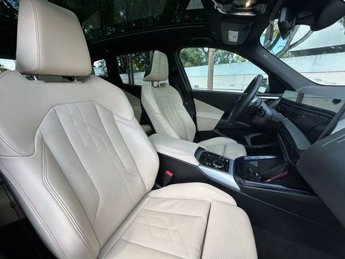 Used 2025 BMW X3 xDrive30i AWD/4WD image 36
