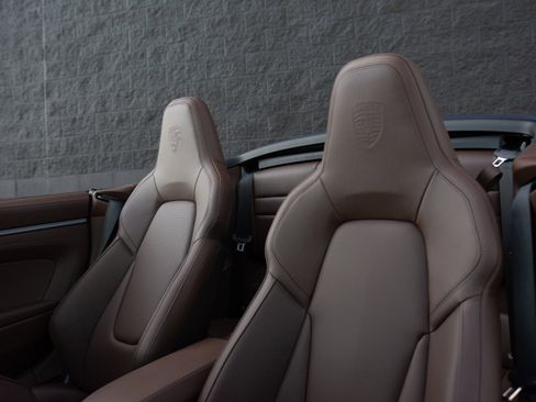 Certified 2025 Porsche 911 Carrera S image 5